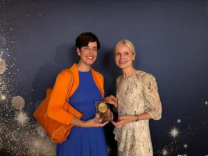 Marina bei der Verleihung des Innovationspreises durch die DUP MEDIA GmbH